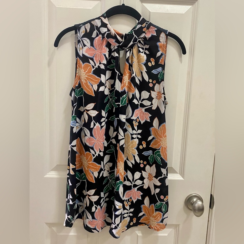 LOFT sleeveless halter style tunic blouse.Size-Small